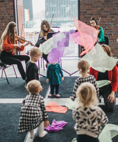 dzieci na zajęciach w NOSPR