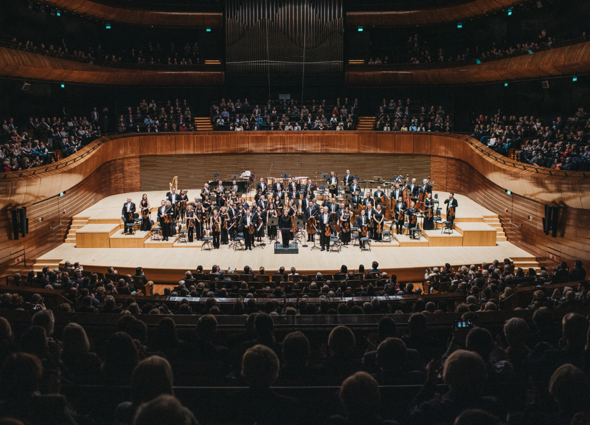 zdjęcie NOSPR i Marin Alsop podczas koncertu