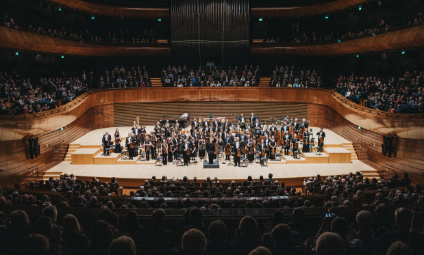 zdjęcie NOSPR i Marin Alsop podczas koncertu